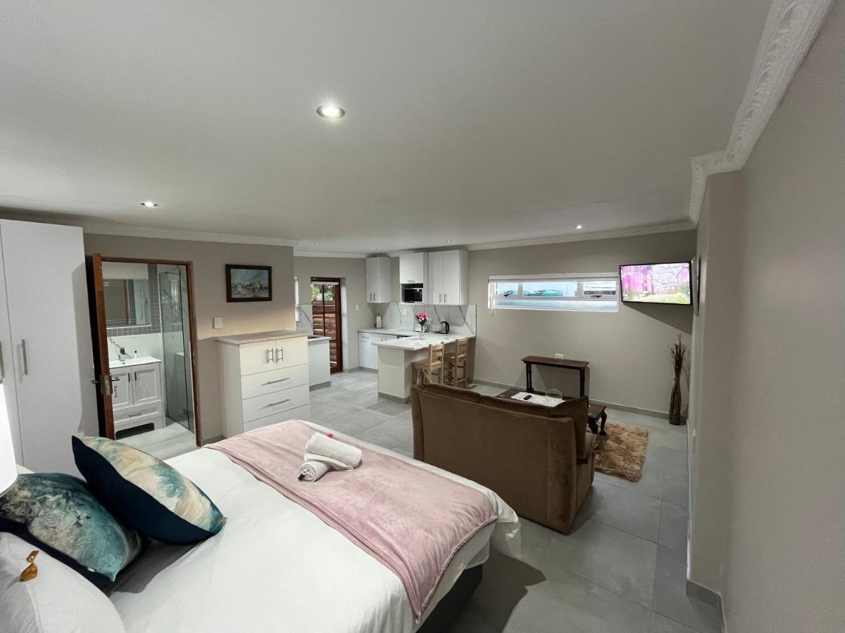 Luneburgh Cottages East London Extérieur photo